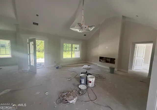 Photo 3 of Sale Pending at 224 Lakes Dr, Brunswick, GA 31523 | MLS# 10828270 | Listing updated on 2026-09-03