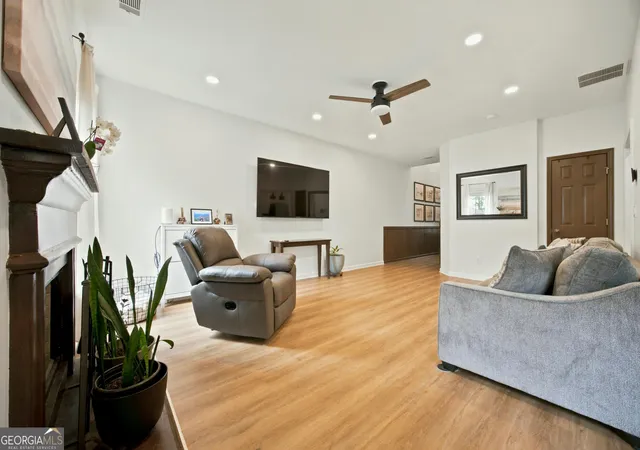 Photo 3 of Townhouse for sale at 3210 Smith Ridge Tr, Peachtree Corners, GA 30071 | MLS# 10792165 | Listing updated on 2026-09-17