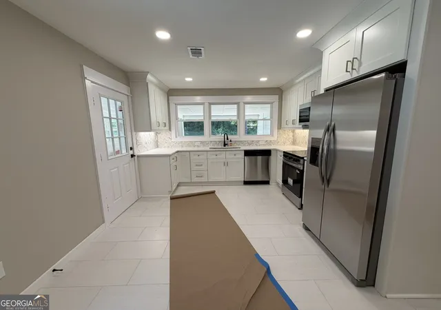 Photo 3 of Sale Pending at 1165 Lexington Carlton Rd, Carlton, GA 30627 | MLS# 10801536 | Listing updated on 2026-10-26