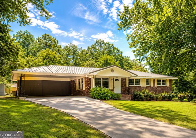 Photo 2 of Single family home for sale at 203 Briarwood Dr, Dallas, GA 30132 | MLS# 10835053 | Listing updated on 2026-09-11