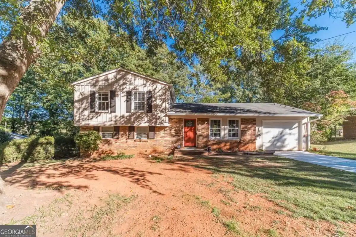 Photo 1 of Single family home for sale at 401 College Cir, Athens, GA 30605 | MLS# 10878411 | Listing updated on 2026-10-24