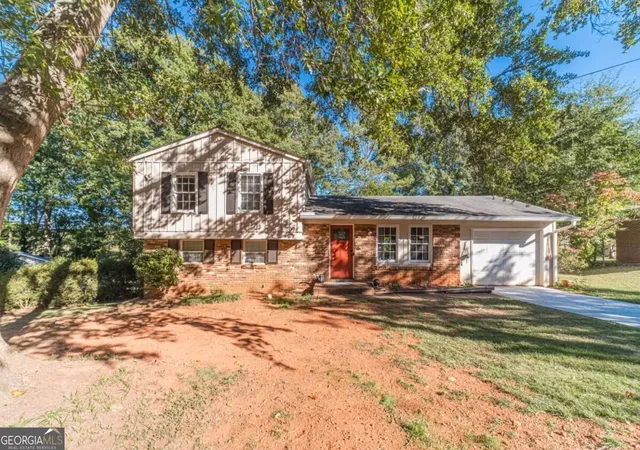 Photo 1 of Single family home for sale at 401 College Cir, Athens, GA 30605 | MLS# 10878411 | Listing updated on 2026-10-24