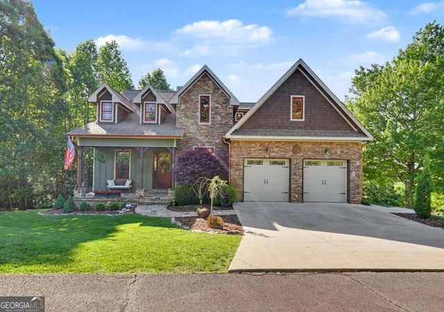Photo 3 of Single family home for sale at 41 Elm Ct, Murphy, NC 28906 | MLS# 10767585 | Listing updated on 2026-10-16