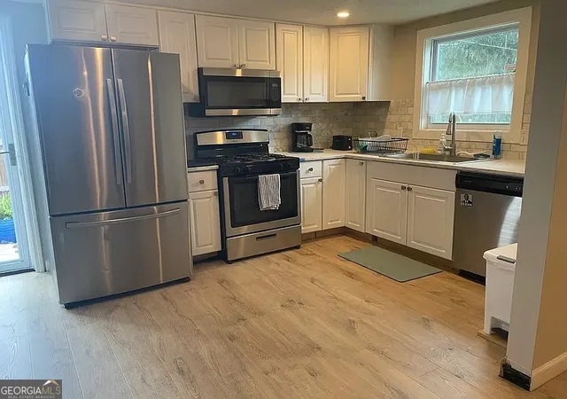 Photo 2 of Single family home for sale at 19 W 58th Street, Savannah, GA 31405 | MLS# 10800761 | Listing updated on 2026-07-11