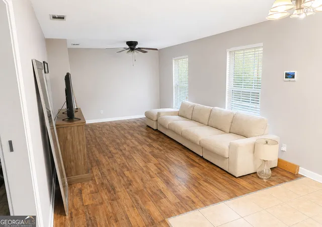 Photo 3 of Single family home for sale at 304 Floyd St, Hinesville, GA 31313 | MLS# 10816313 | Listing updated on 2026-08-14