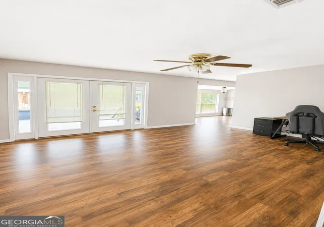 Photo 3 of Single family home for sale at 304 Floyd St, Hinesville, GA 31313 | MLS# 10816313 | Listing updated on 2026-08-14