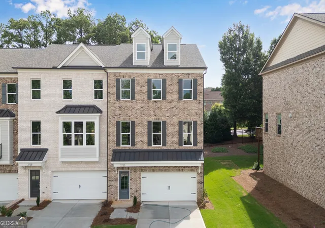 Photo 1 of Townhouse for sale at 2733 Hallwood Ln, Suwanee, GA 30024 | MLS# 10806046 | Listing updated on 2026-09-20