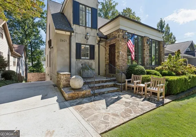 Photo 1 of Single family home for sale at 2621 Brookwood Dr Ne, Atlanta, GA 30305 | MLS# 10874429 | Listing updated on 2026-10-22
