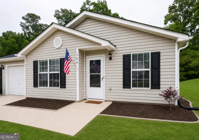 Homes for sale in Barnesville, GA | 109 Ashley Oaks Dr, Barnesville, GA 30204 | MLS# 10777042
