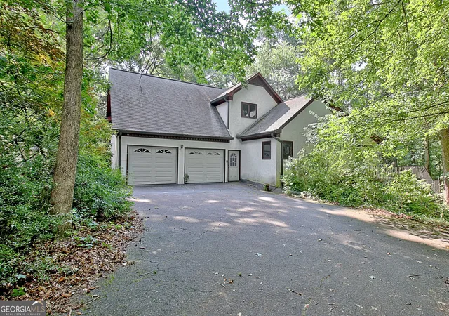 3rd image of 121 Lakeside Dr, Peachtree City, GA 30269 | MLS# 10798283
