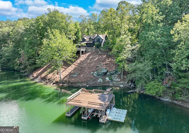 Photo 2 of Mansion for sale at 3464 Carolyn St, Gainesville, GA 30504 | MLS# 10393508 | Listing updated on 2026-08-04