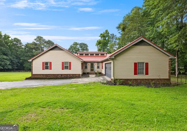 Photo 1 of Single family home for sale at 217 Lynn Dr, Fayetteville, GA 30215 | MLS# 10784412 | Listing updated on 2026-07-20
