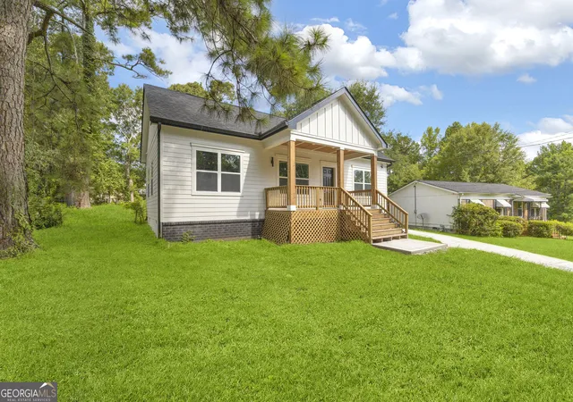 Photo 3 of Single family home for sale at 159 Wright Cir, Athens, GA 30601 | MLS# 10821072 | Listing updated on 2026-09-30