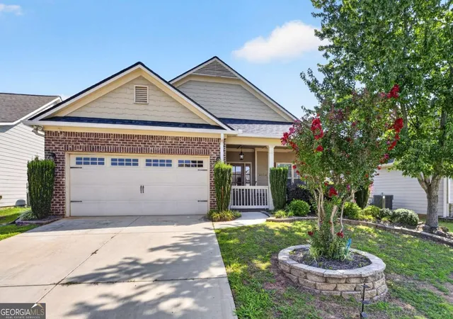 Photo 2 of Single family home for sale at 4814 Lost Crk Dr, Gainesville, GA 30504 | MLS# 10819436 | Listing updated on 2026-09-23