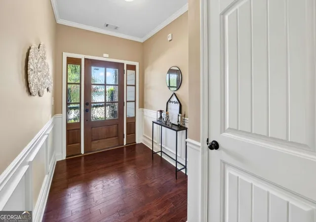 Photo 4 of Single family home for sale at 4814 Lost Crk Dr, Gainesville, GA 30504 | MLS# 10819436 | Listing updated on 2026-09-23