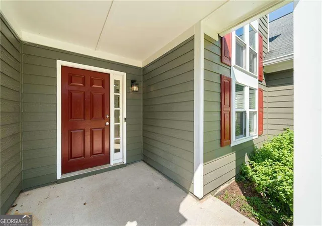 Photo 2 of Sale Pending at 3522 Daventry Ln Nw, Kennesaw, GA 30144 | MLS# 10834377 | Listing updated on 2026-09-09