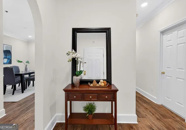 Listing Photo 5 - Condo for sale in building located at 2499 Peachtree Rd Ne, Atlanta, GA 30305 - Unit #508