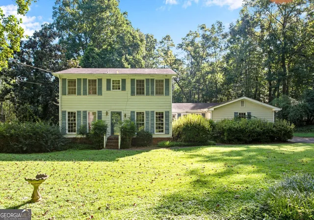 Photo 1 of Single family home for sale at 1255 Lake Charles Dr, Roswell, GA 30075 | MLS# 10832037 | Listing updated on 2026-09-07