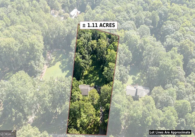 Photo 2 of Single family home for sale at 1255 Lake Charles Dr, Roswell, GA 30075 | MLS# 10832037 | Listing updated on 2026-09-07