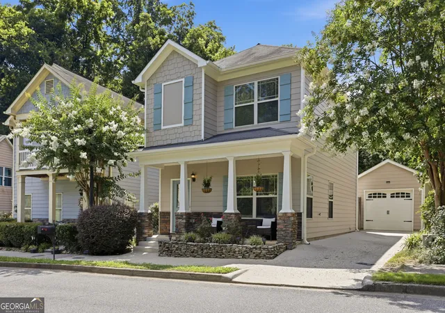 Photo 3 of Single family home for sale at 218 W Marietta St, Canton, GA 30114 | MLS# 10802878 | Listing updated on 2026-09-25