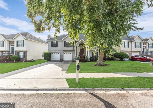 Photo 4 of Single family home for sale at 115 Teakwood Dr, Savannah, GA 31410 | MLS# 10807965 | Listing updated on 2026-07-31