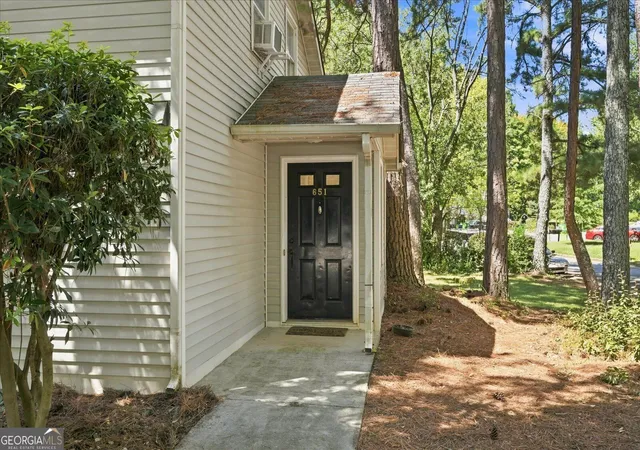 Photo 3 of Townhouse for sale at 651 Stratford Green Wy, Avondale Estates, GA 30002 | MLS# 10833462 | Listing updated on 2026-08-31
