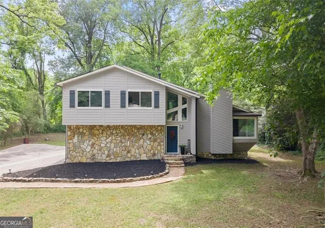 Photo 3 of Single family home for sale at 189 Castlebar Ct, Mableton, GA 30126 | MLS# 10764368 | Listing updated on 2026-08-04