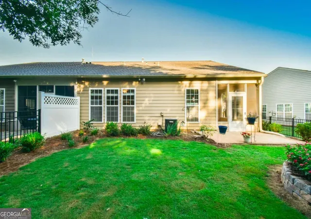 3rd image of 6136 Longleaf Dr, Hoschton, GA 30548 | MLS# 10828330
