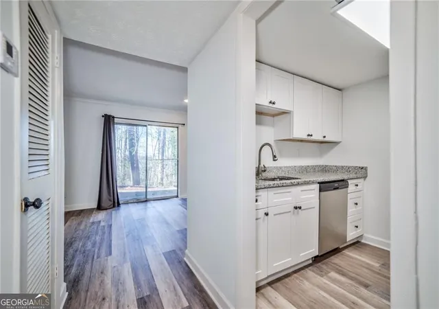 Photo 4 of Condo for sale at 3133 Reeves St SE, Smyrna, GA 30080 | MLS# 10881506 | Listing updated on 2026-10-30