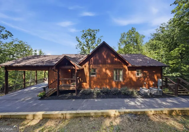 Photo 4 of Single family home for sale at 175 Stuart Dr Dr, Mineral Bluff, GA 30559 | MLS# 10831241 | Listing updated on 2026-09-16