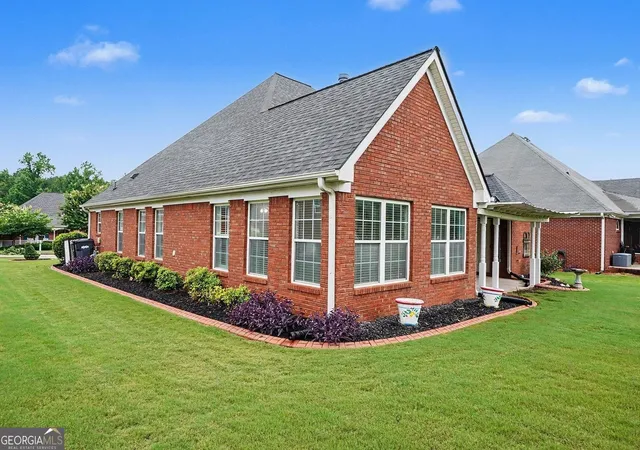 Photo 3 of Single family home for sale at 404 Gracious Way, Mcdonough, GA 30253 | MLS# 10785853 | Listing updated on 2026-10-05