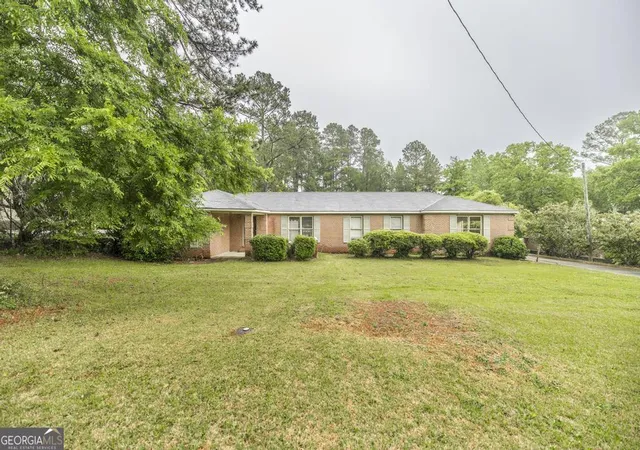 2nd image of 5059 Idleway Dr, Macon, GA 31210 | MLS# 10755054