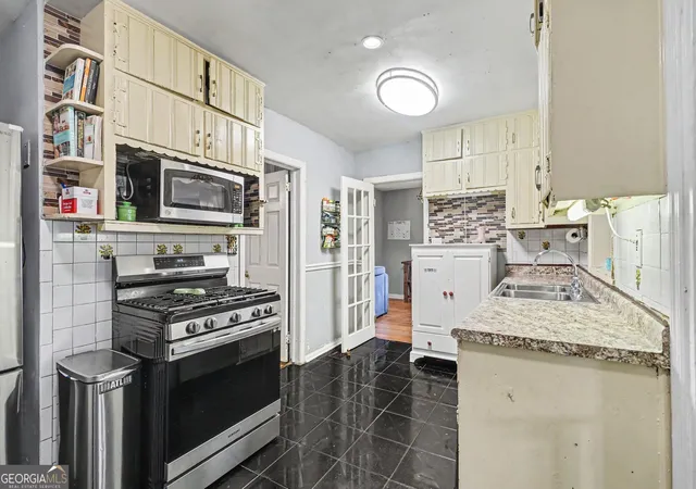 Photo 3 of Single family home for sale at 1638 Flintwood Dr Se, Atlanta, GA 30316 | MLS# 10827244 | Listing updated on 2026-08-31