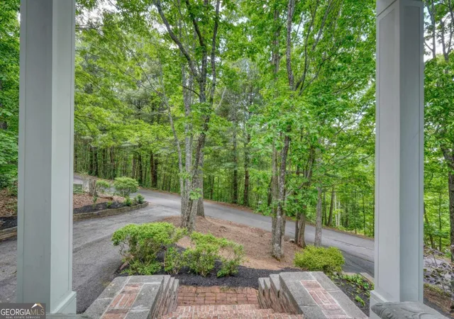 Photo 4 of Single family home for sale at 860 Ramey Mountain Rd, Hiawassee, GA 30546 | MLS# 10770449 | Listing updated on 2026-08-04