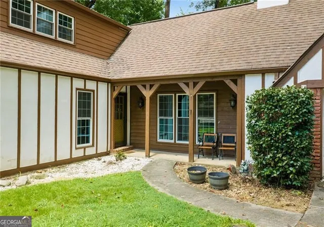 Photo 2 of Sale Pending at 3601 Miller Farms Ln, Duluth, GA 30096 | MLS# 10830218 | Listing updated on 2026-08-29