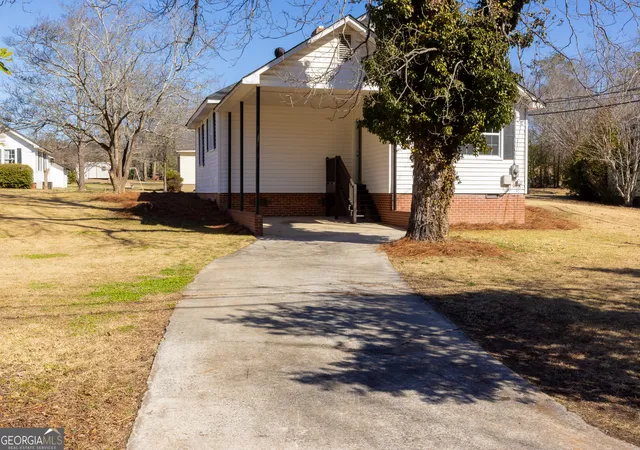 Homes for sale in Thomaston, GA | 516 W Goodrich Ave, Thomaston, GA 30286 | MLS# 10691948