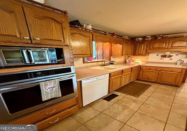 Single family home for sale at 57 Lakeside Dr, Tifton, GA 31793 | MLS# 10810326 | Listing updated on 2026-09-12