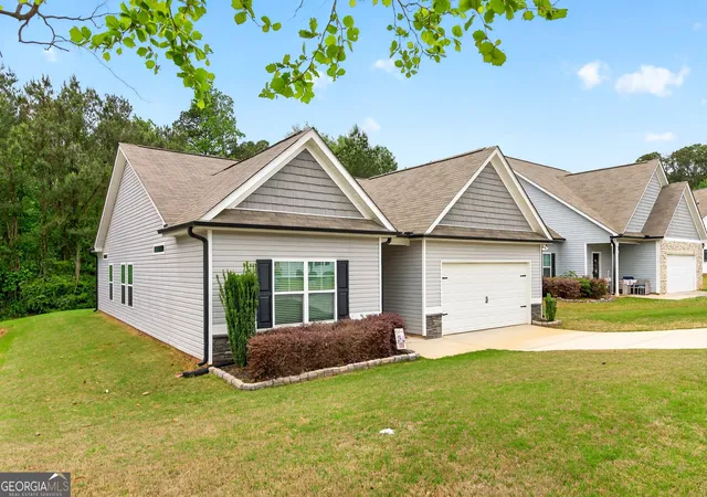 Homes for sale in Grantville, GA | 55 Hill Top Cir, Grantville, GA 30220 | MLS# 10737093