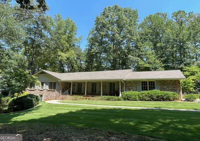 Photo 1 of Sale Pending at 203 Aberdeen Dr, Peachtree City, GA 30269 | MLS# 10835629 | Listing updated on 2026-09-11