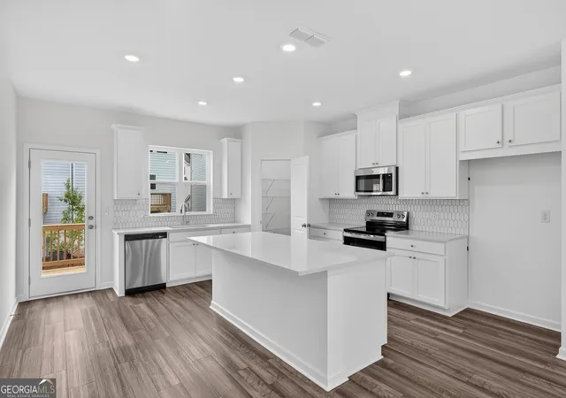 Photo 2 of Townhouse for sale at 5829 Schelton Pl Se, Mableton, GA 30126 | MLS# 10739656 | Listing updated on 2026-09-16