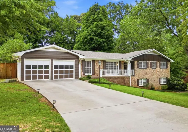 1st image of 120 Deerwood Cir Se, Smyrna, GA 30082 | MLS# 10811609