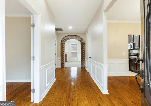 Photo 2 of Single family home for sale at 3028 Hallman Cir Sw, Marietta, GA 30064 | MLS# 10653251 | Listing updated on 2026-04-12