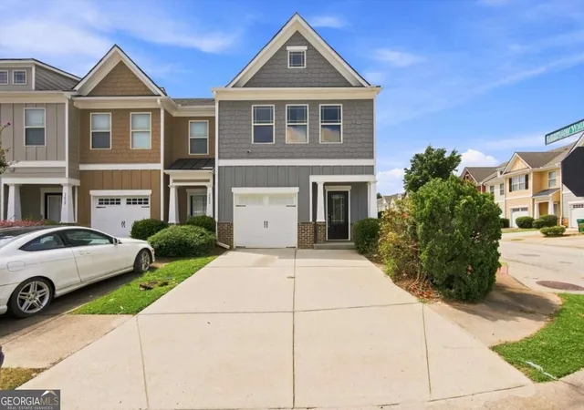 Photo 1 of Sale Pending at 2655 Avanti Wy, Decatur, GA 30035 | MLS# 10835181 | Listing updated on 2026-10-28