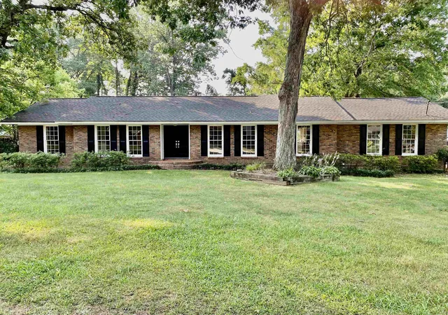 Photo 1 of Single family home for sale at 16 Jefferson Dr Sw, Rome, GA 30165 | MLS# 10619113 | Listing updated on 2026-07-22