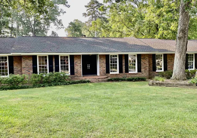 Photo 2 of Single family home for sale at 16 Jefferson Dr Sw, Rome, GA 30165 | MLS# 10619113 | Listing updated on 2026-07-22