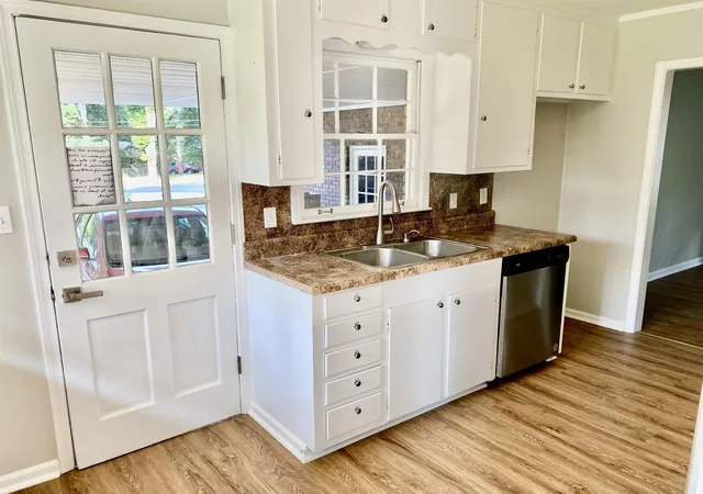 Photo 3 of Single family home for sale at 16 Jefferson Dr SW, Rome, GA 30165 | MLS# 10619113 | Listing updated on 2026-07-22