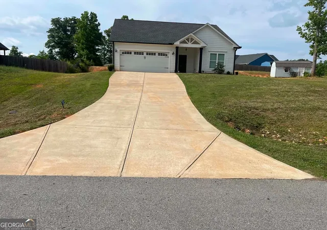 28th image of 308 N Point Cir, Hartwell, GA 30643 | MLS# 10763420