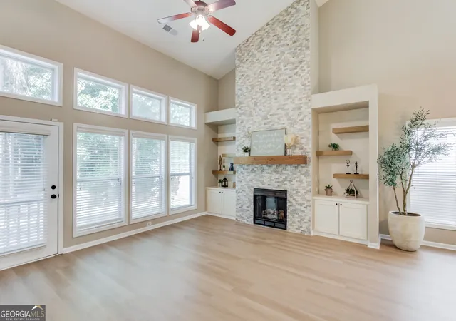 3rd image of 2128 Staunton Dr, Duluth, GA 30096 | MLS# 10831232