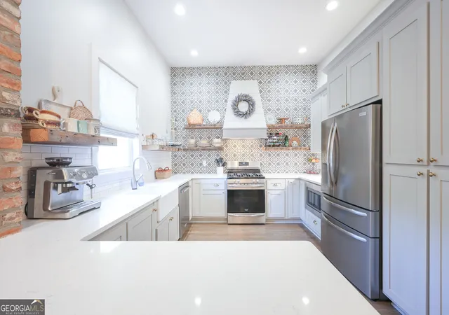 3rd image of 1585 Mercer Ave, Atlanta, GA 30337 | MLS# 10820445