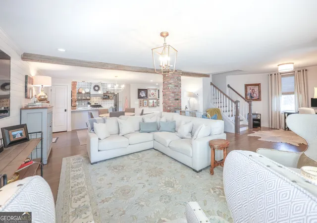 4th image of 1585 Mercer Ave, Atlanta, GA 30337 | MLS# 10820445